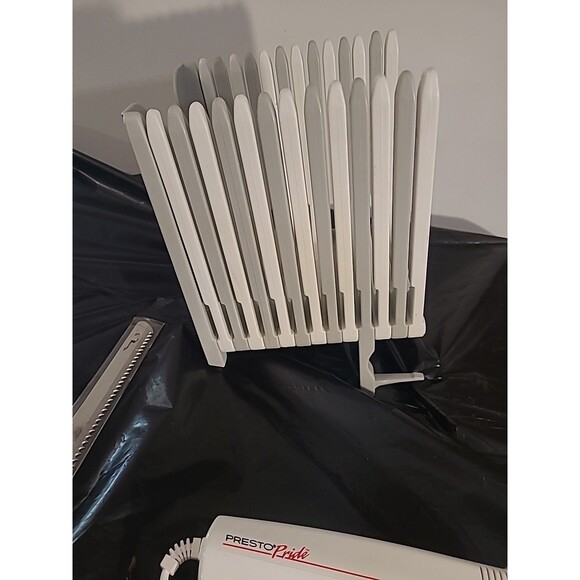 Presto Pride Bread Slicing System With Slicing Guide And Electric Knife - Picture 5 of 6